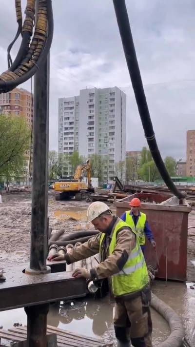 Бурение водопонизительных скважин методом обратной промывки. Откачка грунтовых вод
